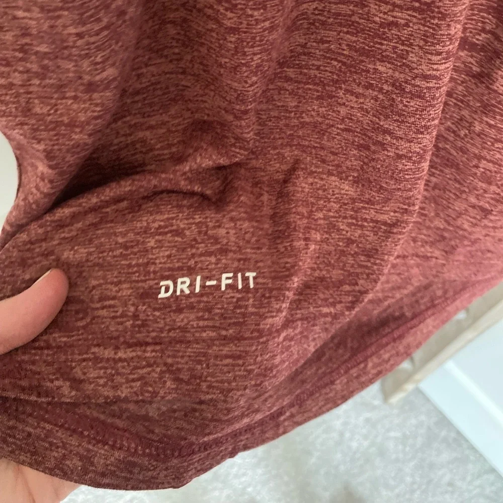 NWOT - Nike Men’s DryFit Short Sleeve T-Shirt - Size Large